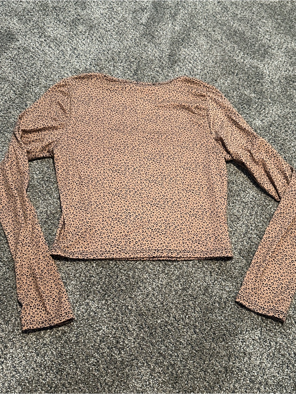 Gaze DTLA NWT Long Sleeve Cropped Leopard Print Top - Tan Size Small - Picture 6 of 11